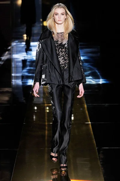 Look 38